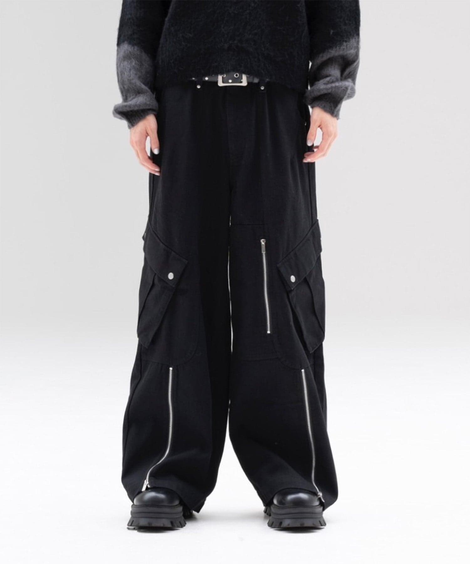 Zipped-Slit Baggy Denim